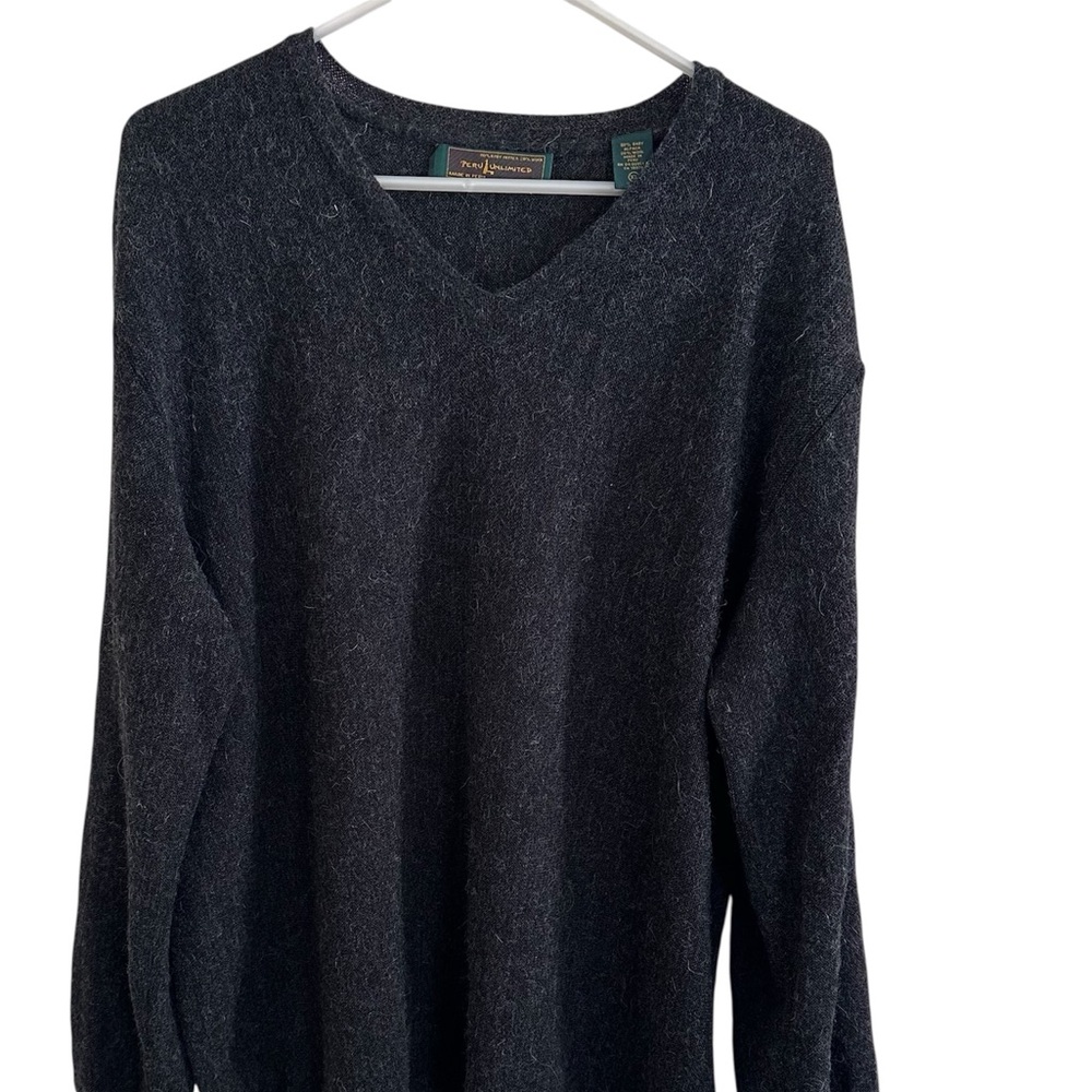 Peru Unlimited Men's XL V-Neck Sweater 80% Baby Alpaca Wool Blend Charcoal Gray